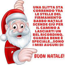 Una Slitta Sta Correndo Tra Le Stelle Del Firmamento Babbo Natale Scende Giu Per Il Camino A Lasciarti Un Bel Ricordino Guard Buon Natale Auguri Natale Natale