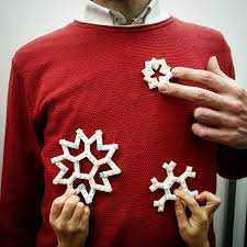 Auguri Papa Gioco Di Squadra Per L Hashtag Viverelestagioni Tutti Impegnati A Realizzare Cristalli Di Ghiaccio E Fiocchi Di Neve Che Lego Moc Lego Brooch