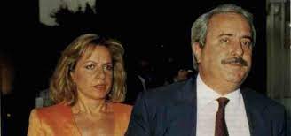 La carriera di elio fiorucci parte da una professionalità da subito completa e poliedrica: Francesca Morvillo Moglie Giovanni Falcone Figli Non Si Mettono Al Mondo Orfani