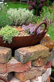 14 Brick Flower Bed Design Ideas You Can Replicate Instantly Decor Home Ideas Brick Flower Bed Flower Bed Designs Brick Garden