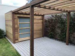Stilvolles Zeitgemasses Iroko Hartholzgartengebaude Schuppen Lager Mit Iroko Pergola Schiebetur Fur Einfachen Zug In 2020 Pergola Garden Buildings Building A Shed