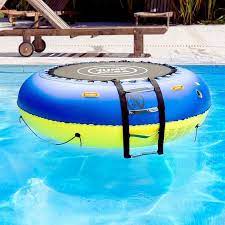 Trampolin Wasser Von Infactory Pool Spielzeug Pool Trampolin