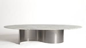 Quelques rayures (discrètes) sur le plateau dues à. Table Basse En Marbre Designer Anonyme Belle Table Basse Plateau Ovale En Marbre Blanc Veine Gris Pietement En Feuille D Table Basse Table Basse Marbre Table