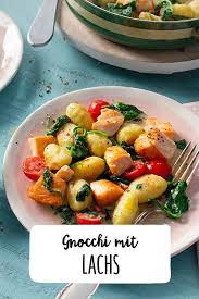 Schnelle Gnocchipfanne Mit Lachs Rezept Rezept Lachs Rezept Lachs Rezepte Pfanne Rezepte