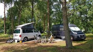 Regenbogen Camp Born Am Darss Naturcamping Pur An Einem Der Schonsten Flecken Der Ostsee Camping Ostsee Camping Am Meer Camping Rugen
