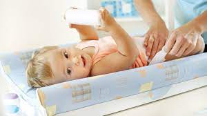 Un choix unique de table salle à manger avec allonges disponible dans notre magasin. 8 Tables A Langer Avec Baignoire Pratiques Magicmaman Com