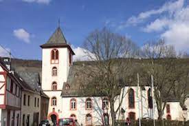 Das Ist Sie Meine Neue Herausforderung Die Erste Antike Kirche In Deutschland Die Als Ferienhaus Genutzt Werden Kann Ort Ber Altes Gebaude Ferienhaus Haus