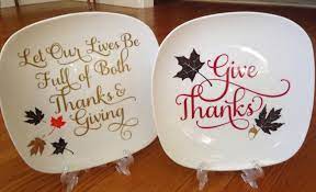 1 Diy Thanksgiving Decorative Plates And A Giveaway Thanksgiving Decorations Diy Diy Thanksgiving Holiday Plates