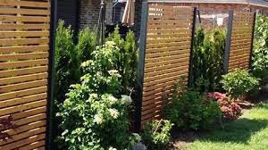 Sichtschutzzaun Holz Metall Gunstig Larche Hohe Grau Weiss Aus Holz Metall Aufstellen Angebot Design Secret 5 Sichtschutzzaun Holz Sichtschutzzaun Zaun Garten