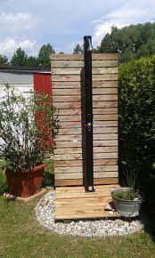 Solar Gartendusche Fur Heisse Sommertage Kleines Urlaubsfeeling Gartendusche Solardusche Garten Garten