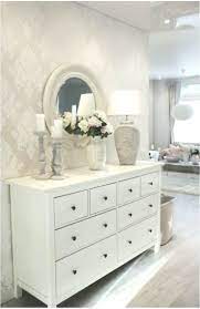 Dieser Flur Sieht Toll Aus Ich Liebe Den Einsatz Einer Ikea Hemnes Kommode Hier Dressikea Diese In 2020 Schlafzimmermobel Ikea Hack Wohnzimmer Kommoden Dekorieren