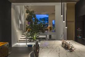 Gallery Of Rienzi A D Lab 25 En 2020 Casa Estrecha House Galerias