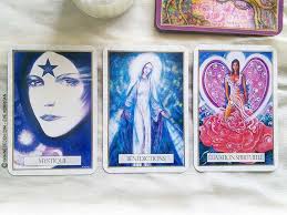 Cartes Oracle Amour Universel De Toni Carmine Salerno Cartes Oracle Tarot Carte Tarot