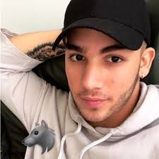 Veja também as letras, vídeos e outras fotos de manuel turizo. Resultado De Imagen Para Manuel Turizo Imagenes De Cantantes Chicos Lindos Tumblr Actores Guapos