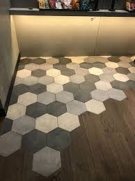 Bathroom Floor Blue Bathroomideasstyles Luxurybathroomsandbaths Info 3084236920 Traditional Bathroom Tile Traditional Bathroom Flooring