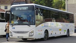 Depuis plus de 50 ans nous assurons les transports scolaires sur la vendée et la loire atlantique avec un parc de véhicules très c'est en adéquation avec nos valeurs structurelles de ponctualité et de sécurité que nous assurons, avec fierté, cette mission. Transport Scolaire Dans Le Barsequanais Les Parents De Lyceens Ont Eu Raison D Insister
