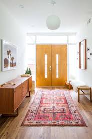 Midcentury Ranch Home In Mandeville Canyon Gets Beautifully Refreshed Contemporary Home Decor Home Decor Modern Foyer