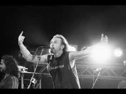 La bandabardò è un gruppo fiorentino di rock e folk principalmente acustico formatosi nel 1993, il cui nome è un omaggio a brigitte bardot. Bandabardo Sette Sono I Re Youtube