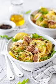 Spaghetti Mit Thunfisch Zitrone Kapern Parmesan Nicest Things Thunfisch Spaghetti Thunfisch Pasta Huhnchenrezepte