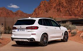Download Wallpapers Bmw X5 2019 4k G05 Rear View Exterior Luxury Suv New White X5 Rear Lights German Cars Bmw Besthqwallpapers Com Bmw X5 M Bmw X5 Bmw Lease