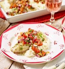 Mediterraner Ofenfisch Mit Tomaten Rezept In 2020 Rotbarschfilet Rezept Zanderfilet Rezept Lebensmittel Essen