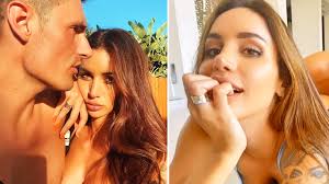 No seriously, can someone tell me who wins please, cos i'm totally not watching it unless tomic's gf makes a suprise appearance. Tennis News Bernard Tomic Makes Debut On Adult Website