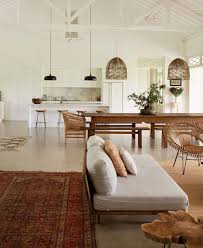 Gefallt 39 Mal 1 Kommentare Beth Bonita Bethbonita Realestate Auf Instagram Give Me All Of The White Walls Beautiful Rugs Home House Interior Interior