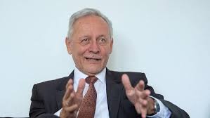 At the end of february, wolfgang grenke stepped down as chairman of the board of directors. Kurs Sturzt Ab Grenke Lasst Aufsichtsratsmandat Ruhen N Tv De