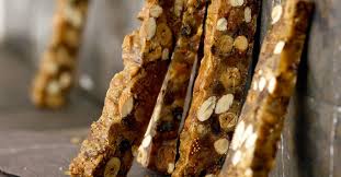 Panforte Mit Getrockneten Feigen Und Nussen Rezept Getrocknete Feigen Feigen Rezepte Weihnachten Kochen