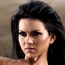 Blessed with singing talent, she had been singing from a very early age. Inna Fan Lexikon