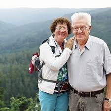 Il est marié depuis 1975 avec gerlinde kretschmann, qui a notamment été élue écologiste au conseil municipal de sigmaringen. Bildnachweise Gruene Bw De