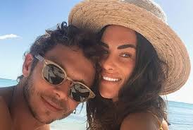 Francesca sofia novello in un'intervista a verissimo ha rivelato com'è valentino rossi lontano dai riflettori: Rebahan Di Kapal Francesca Sofia Novello Dan Valentino Rossi Mesra Banget Okezone Sports
