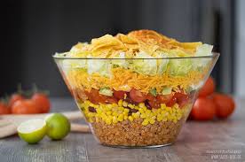 Mexikanisches Party Rezept Nacho Salat Sallys Blog Rezepte Partysalat Rezept Partyrezepte