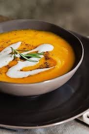 Kurbissuppe Mit Hokkaido Und Kokosmilch Ganz Klassisch Rezept Vorspeisen Rezepte Kurbissuppe Rezept Kurbissuppe