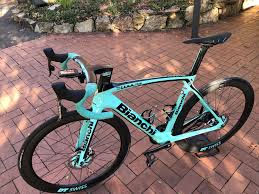 The oltre xr4 disc frame and fork are designed to accommodate wider tyres. Bianchi Oltre Xr4 Disc Road Bike Road Bikes Road Cycling