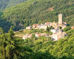 Les Plus Beaux Villages De France Paysage France Village Francais Beaux Villages