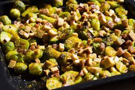 Gerosteter Rosenkohl Mit Rauchertofu Low Carb Vegan Rezept Low Carb Vegan Gerosteter Rosenkohl Rosenkohl