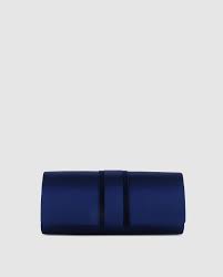 Y lo mejor de todo, es que gracias a la gran oferta de bolsos azul marino disponible, siempre encontraremos uno que se ajuste a nuestro presupuesto. Pin En Bolsos
