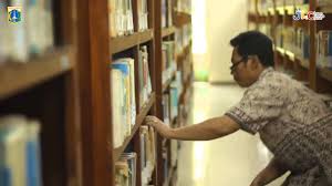 Proses pengolahan buku baru sampai penjajaran di rak, semoga dapat sedikit memberi manfaat bagi dunia perpustakaan. Tips Menata Buku Youtube