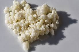 Milchkefir Selber Machen Eine Einfache Anleitung Natural Kefir Drinks Rezepte Blog Rezept In 2020 Kefir Kefir Selber Machen Rezepte
