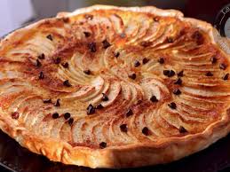 Tarte Pommes Poires Et Pepites De Chocolat Recettes Recette Tarte Pommes Poires Recette Tarte Poire Tarte Aux Poires Facile