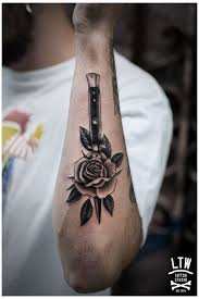 Knife Tattoo Men Hand Knifetattoomenhand Knife And Rose Tattoo Rose Tattoos For Men Tattoos For Guys