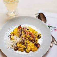 Rezept Andreas Walker Pietro Antonio Deiana Safranrisotto Mit Tintenfisch Safranrisotto Risotto Rezepte Hauptspeise