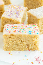 Saftiger Sprudelkuchen Vom Blech Backen Macht Glucklich Rezept Sprudelkuchen Kuchen Rezepte Blechkuchen Kindergeburtstag Kuchen Backen