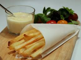 Frites A La Sauce Fromage De Damien Recette Ptitchef Recette Recette Recettes De Cuisine Recette De Plat