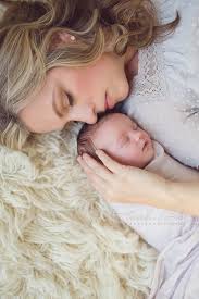 The Cultural Traditions In Carolina S Society Is To Be With Their Family Especially With Their Ch Newborn Baby Photography Newborn Pictures Newborn Photoshoot