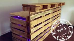 Jetzt kostenlose hauskataloge anfordern und preise und qualität vergleichen. Bar Selber Bauen Aus Europaletten Teil 1 Youtube