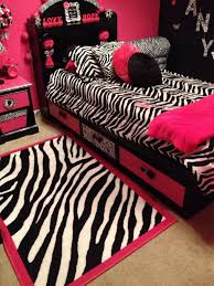 Zebra And Pink Bed In A Bag Walmart 25 00 Pillow On Clearance 2 Pillow Cover Hobby Lobby Zebra Bedroom Decor Animal Print Bedroom Decor Pink Zebra Bedrooms