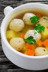 Hochzeitssuppe Deftige Bruhe Mit Leckeren Klosschen Hochzeitssuppe Klosse Essensrezepte