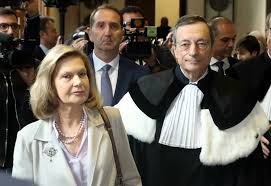 Sono pochissime le informazioni su di lei così come sul suo matrimonio con mario draghi con cui trascorre del tempo in umbria. Chi E Serena Cappello La Moglie Di Mario Draghi